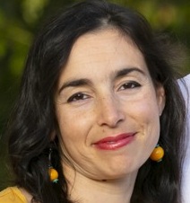 Нора Любенова